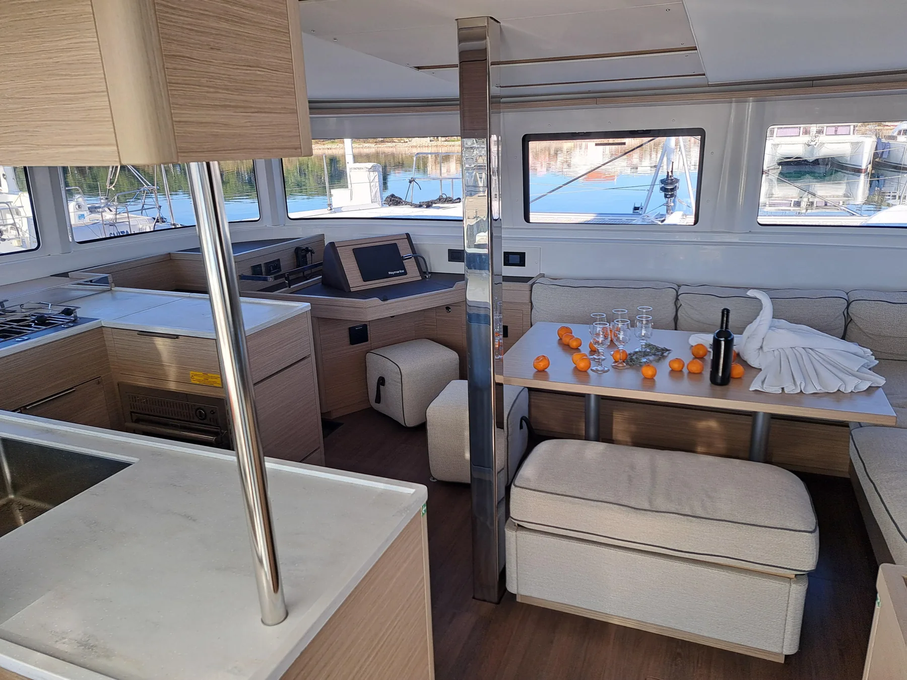 Lagoon 46 na Sycylii - galeria 13
